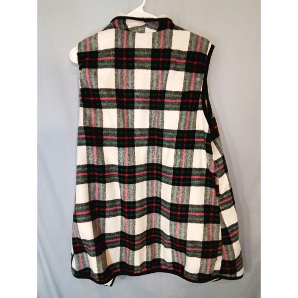 Christopher & Banks : Winter best, green plaid. Christmas themed. - Picture 4 of 6